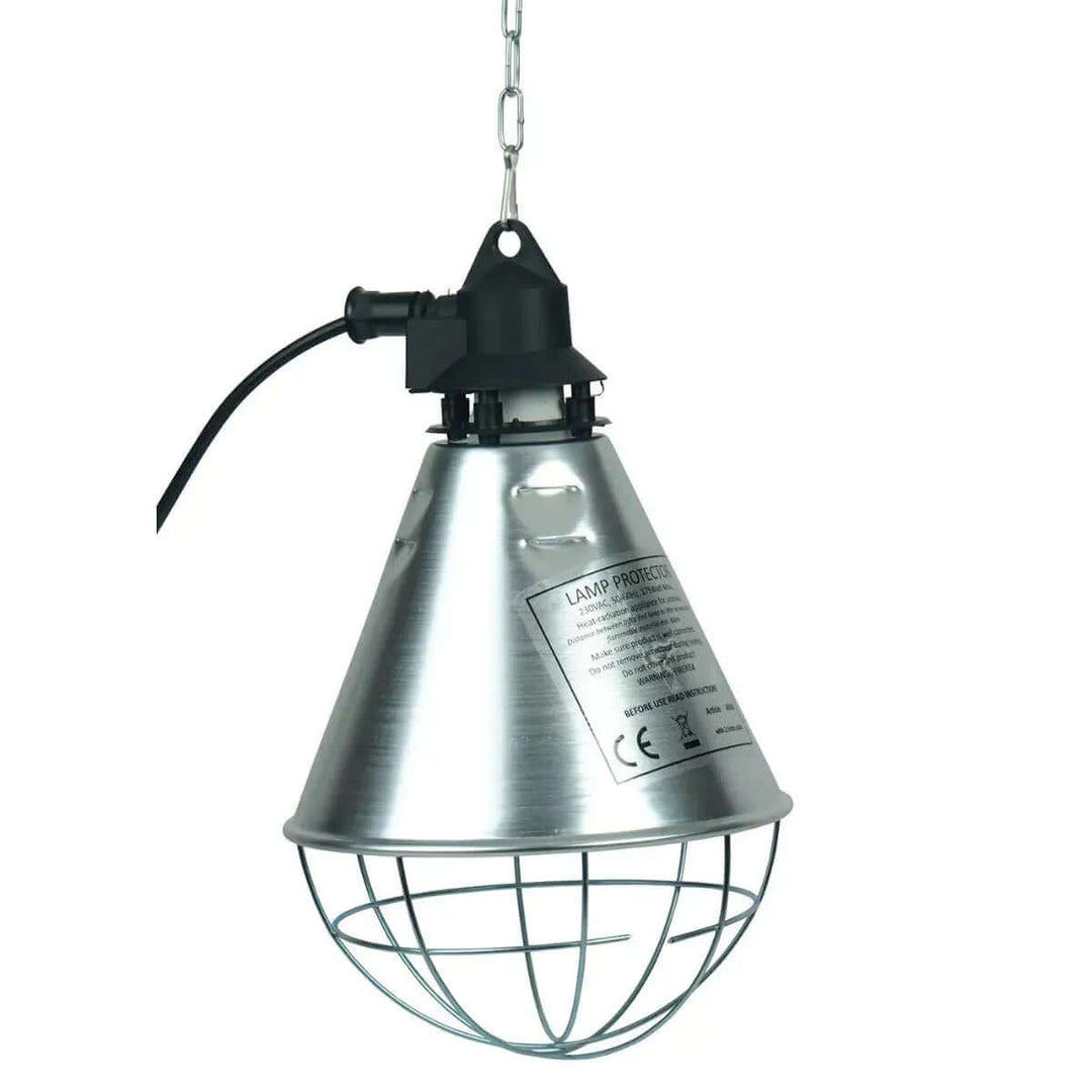 Hangende industriële lamp met metalen kap en beschermend draadrooster, voorzien van 2.5 meter snoer voor flexibele plaatsing. Robuust en functioneel ontwerp geschikt voor diverse ruimtes. Favorieten,AVADA Email Marketing - Newest Products,AVADA Email Marketing - Best Sellers