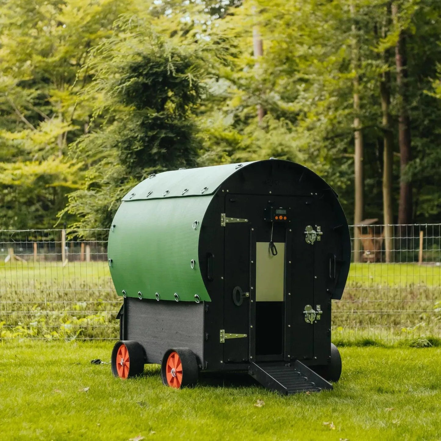 Nestera kunststof kippenhok Wagon - 5 tot 10 kippen , 10 jaar garantie, bloedluis, bloedluisvrij, duurzaam, gerecycled, kippenhok, kippenhokken, kunststof, large, milieuvriendelijk, Nu 5% korting op alle Nestera kippenhokken en andere producten, onderhoudsvrij, Ventilatie